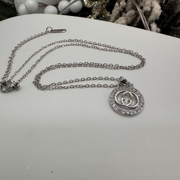 Fashionable Silver Necklace - Picture 7 of 8